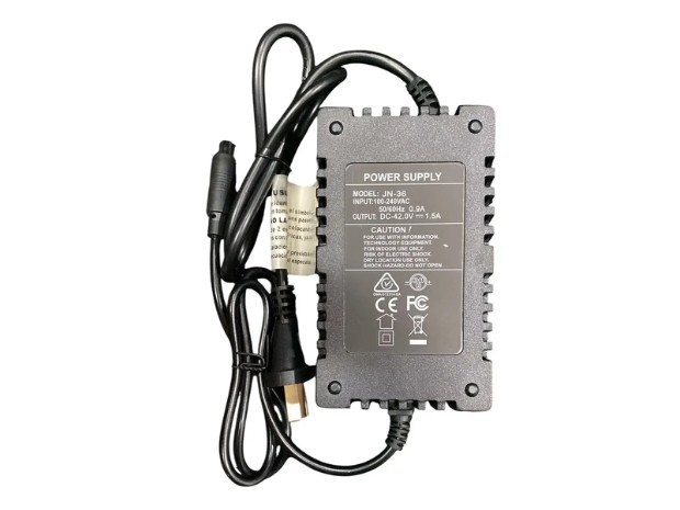 &uu CARGADOR PARA MONOPATIN 42V 1.5A